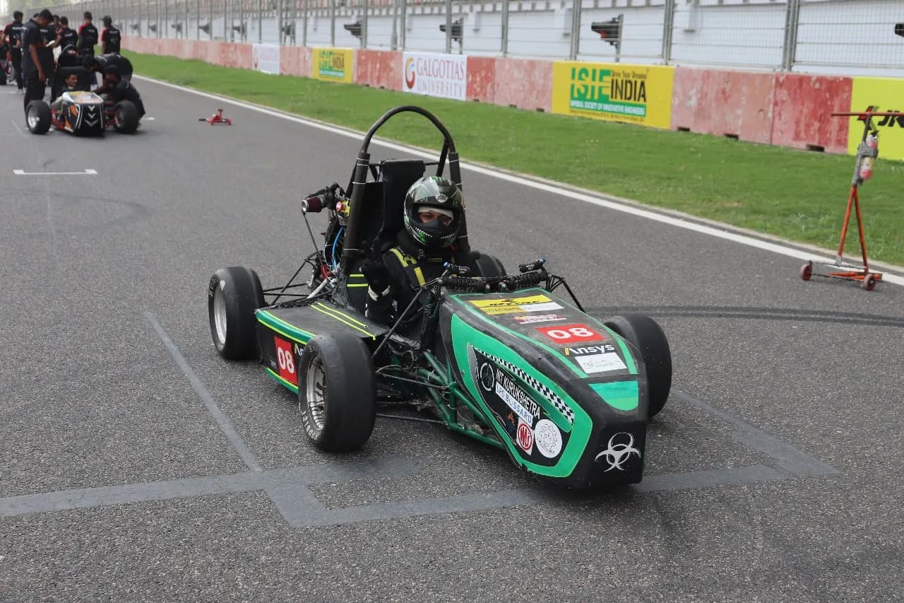 Team Accelerons Electric Image 4
